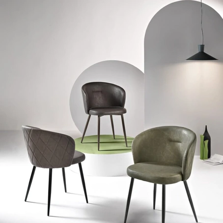 Sedia Slang di Ikone Casa