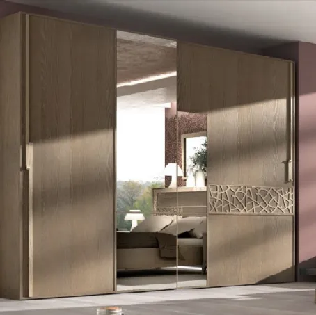 Armadio con ante scorrevoli Trend Style TR2431 in legno con traforo e specchio di Imba Srl