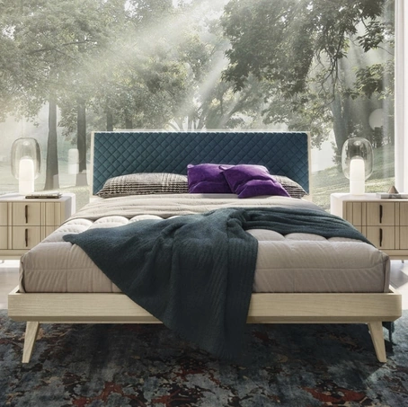 Letto Nova Linea Seta in frassino con testiera rivestita in tessuto di Imba Srl