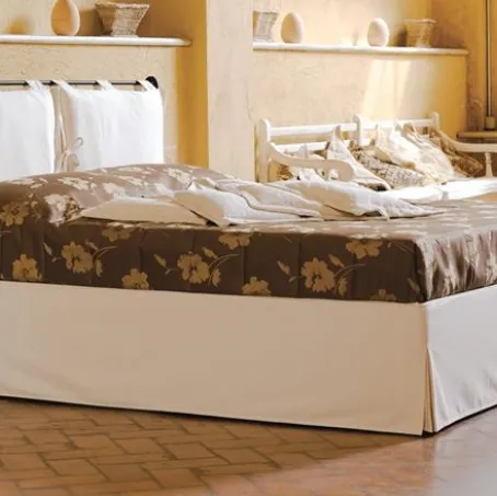 Letto in legno con testiera con inserto in Graniglia scura Polo di Imab