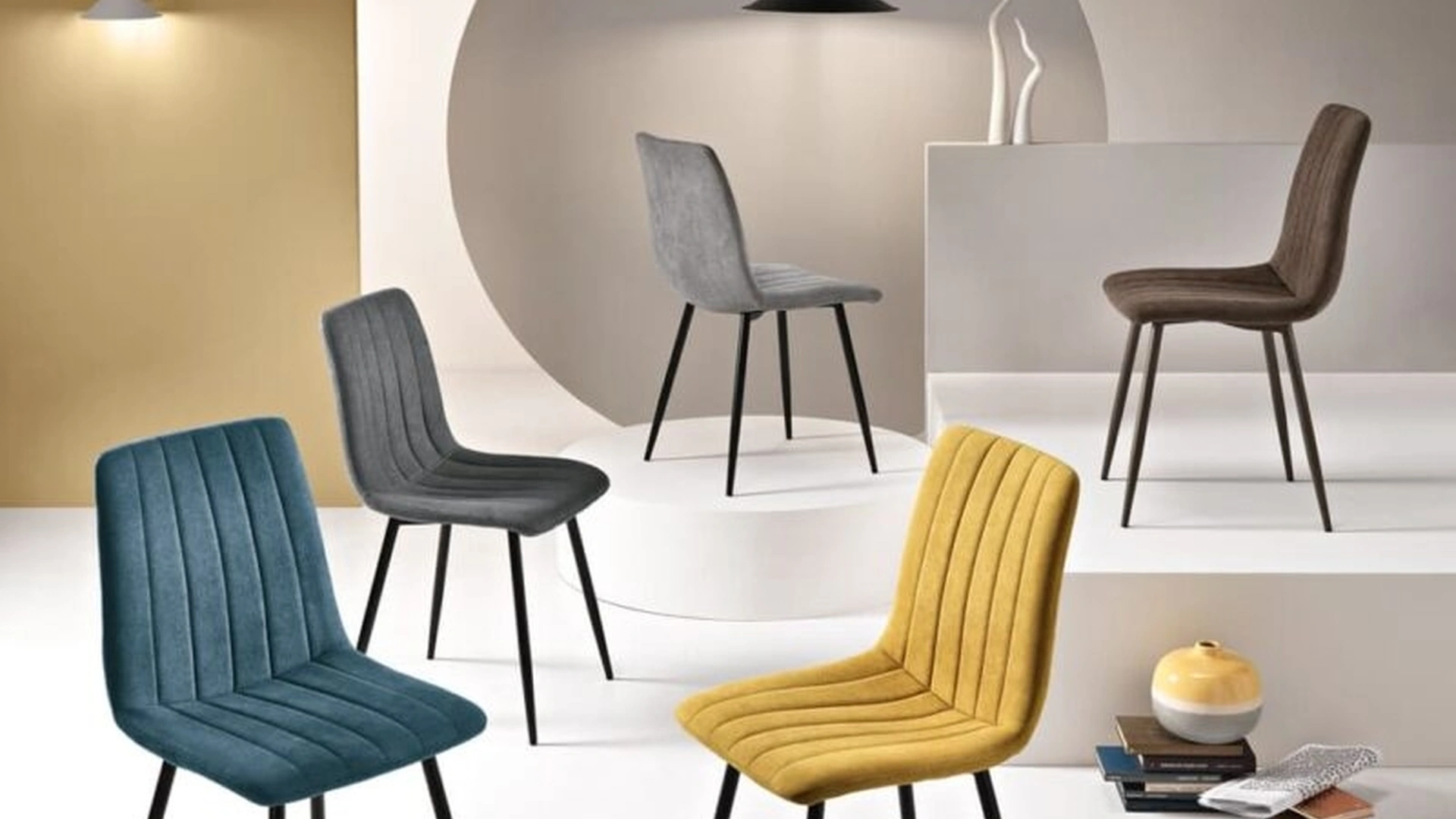 Sedia Kole in tessuto imbottito di Ikone Casa