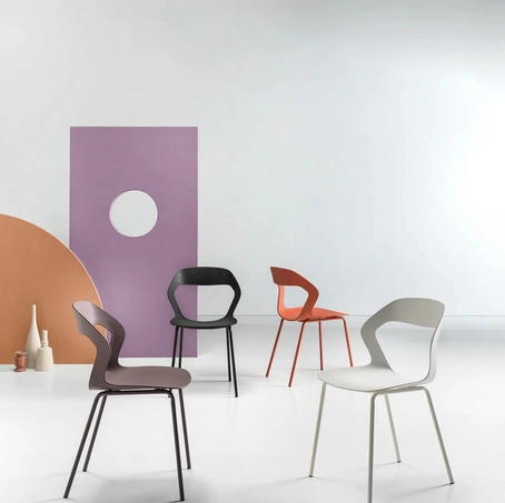 Sedia impilabile in polipropilene Rocca di Ikone Casa
