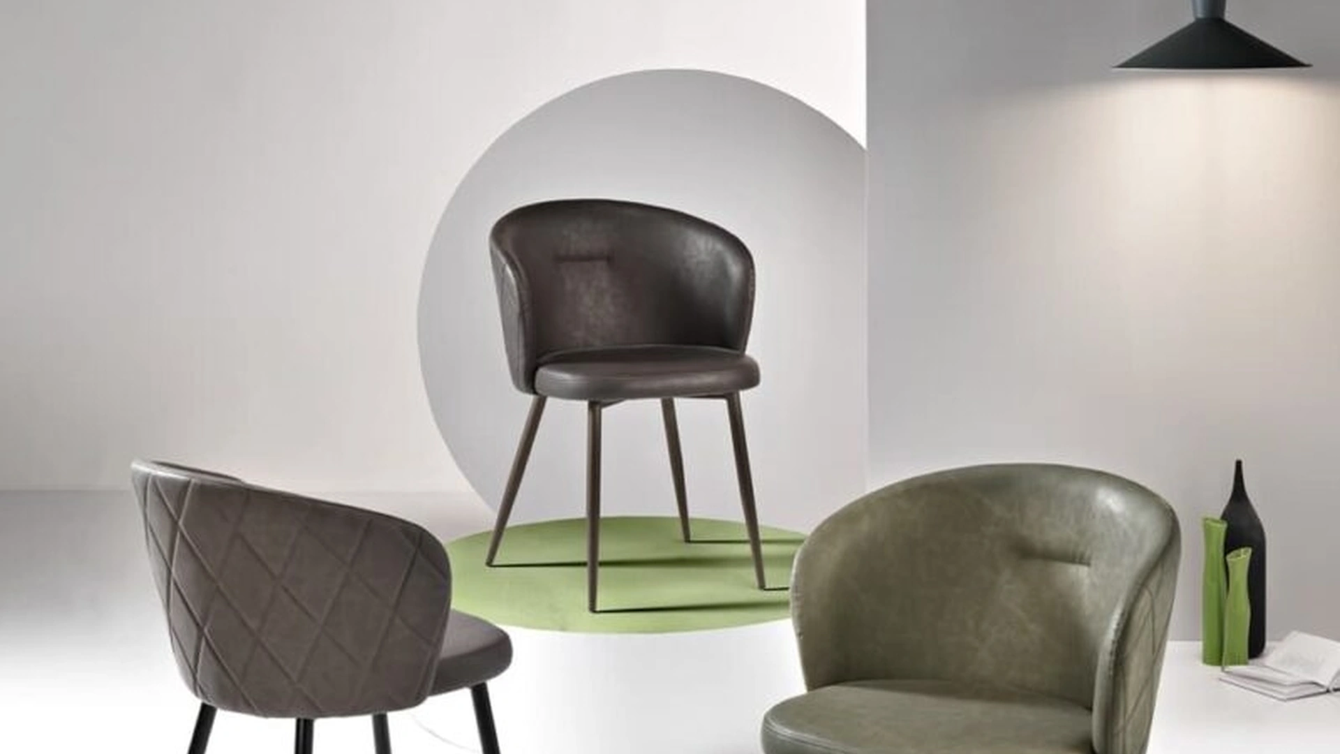 Sedia Slang di Ikone Casa