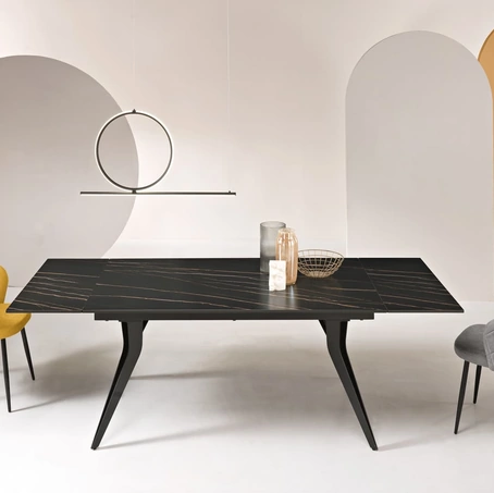 Tavolo allungabile Thor in pietra sinterizzata effetto marmo di Ikone Casa