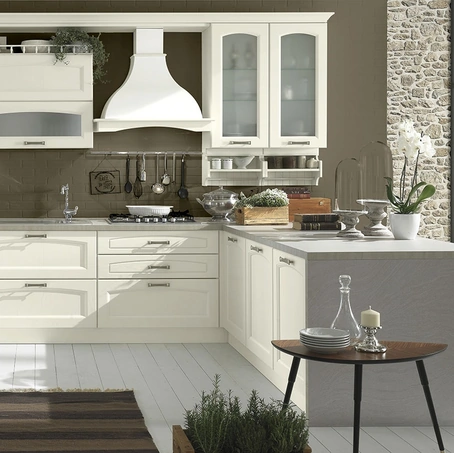 Cucina Classica con penisola Memory Bianco in legno laccato di Evo Cucine