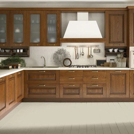 Cucina Classica con penisola Telma in massello di Frassino finitura Noce di Evo Cucine