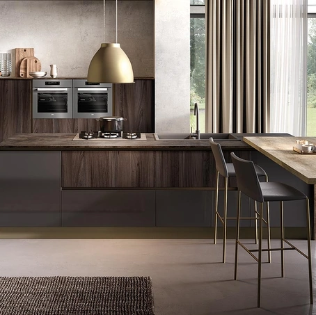 Cucina Moderna con isola Futura in melaminico finitura Antracite lucido e Rovere scuro di Evo Cucine