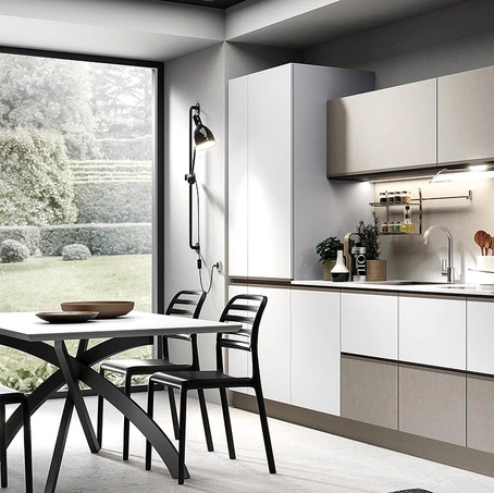 Cucina lineare su misura Maia Cemento Fango e Bianco di Evo Cucine