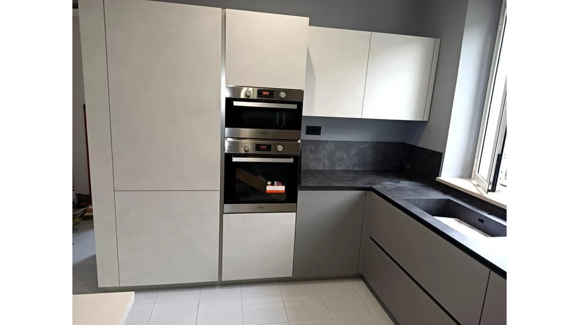 Realizzazione cucina moderna Mod. Metropolis